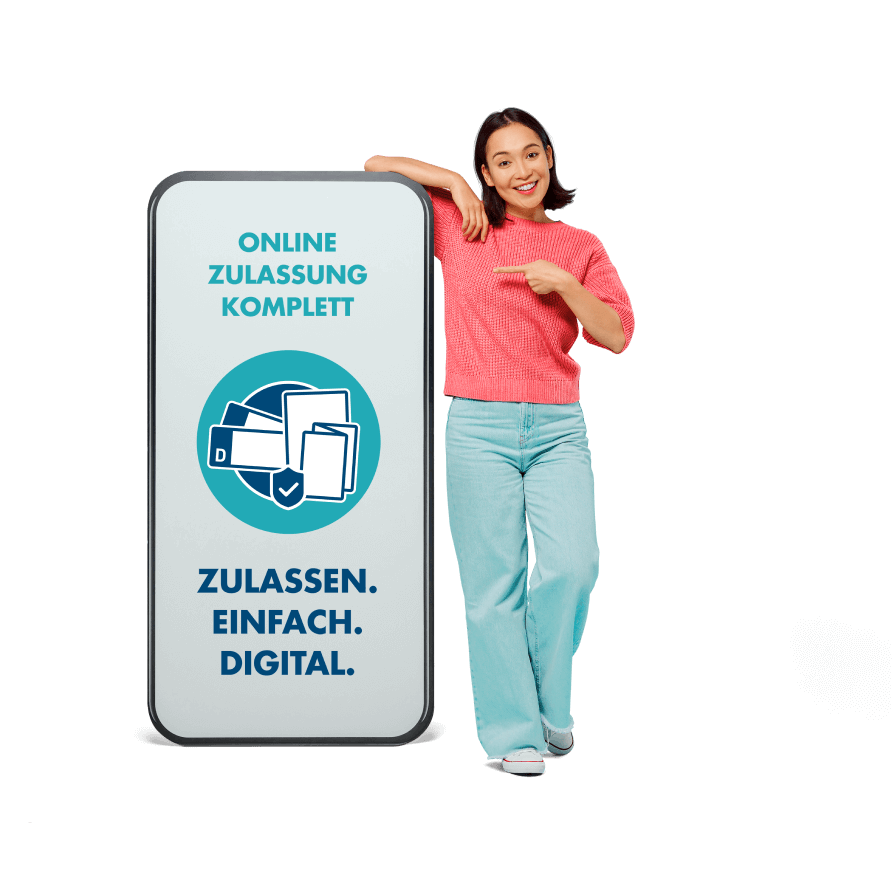 Eine Frau steht l&auml;chelnd an einem &uuml;berdimensionalen Smartphone auf dem steht zulassen einfach digital.